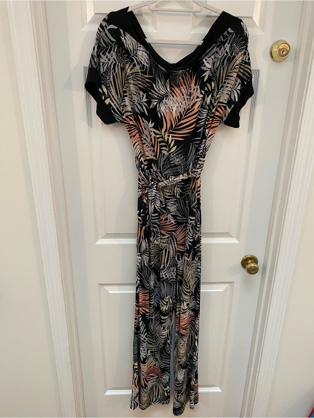 Women's Black Tropical-Print Short-Sleeve Jumpsuit w Tie Belt & Pockets - M